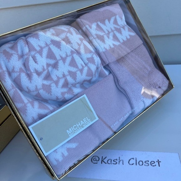 Michael Kors Hat,Gloves & Scarf Set Gift Box MK Signature Powder Blush - Picture 1 of 7